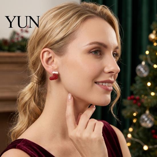 Cute Holiday Party Jewelry 1 Pair Christmas Stud Earrings, Sparkly Red Rhinestone Stocking for Women And Santa Hat Gifts Decorative Winter Earrings