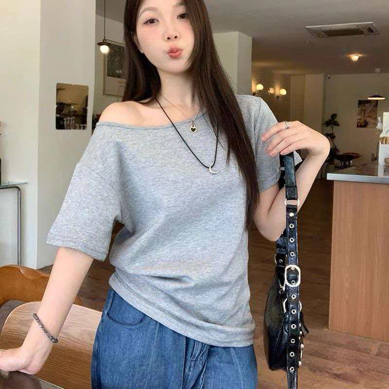 Design Sense Slant Neck Short Sleeve T-Shirt Women's Spring and Summer New Careful Machine Off-Shoulder Solid Color Bottom Shirt Women's Top