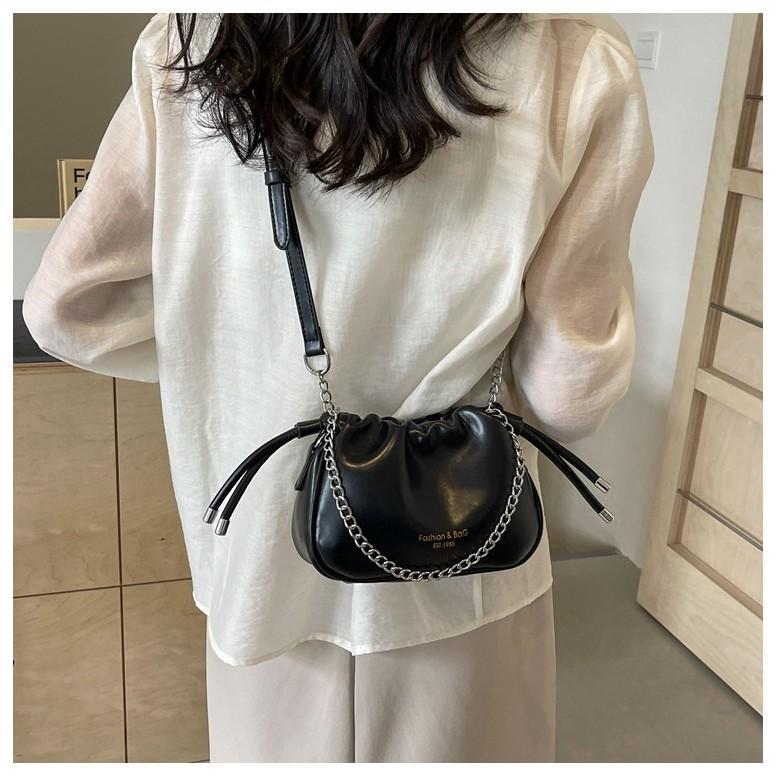 IELGY All-Match Bucket Bag Niche Design Chain Cross-Body Pleated Bag