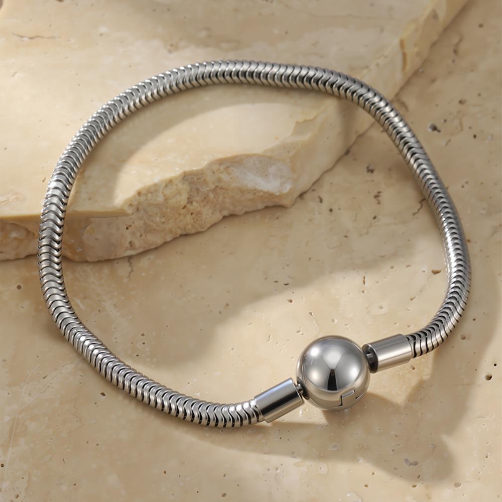 Titanium Steel Bracelet Women Round Snake Heart Pendant Beaded Chain Minimalist Luxury Fashion Jewelry Gift