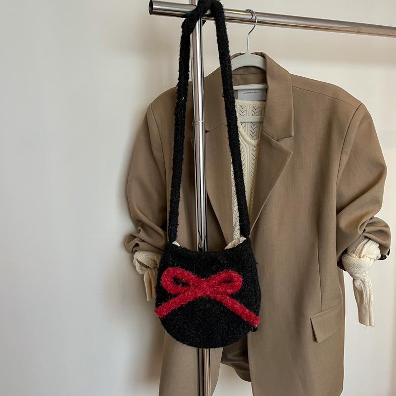 

Korean spring new fashion niche design large-capacity student foreign style bucket bag women s shoulder trend oblique span bag