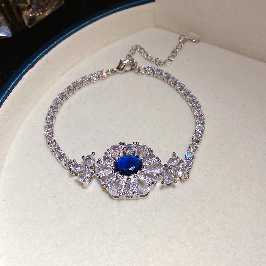 Korean Style Cubic Zirconia & Pearl Flower Bracelet - Elegant, Versatile Jewelry for Women