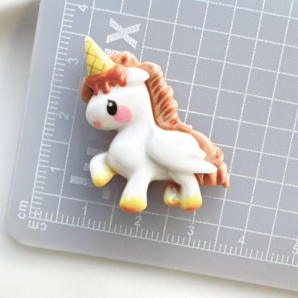 10Pcs New Cute Cartoon Unicorn, Rainbow, Ice Cream Series Flat Back Resin Cabochons Scrapbooking DIY Jewelry Craft Decoration
