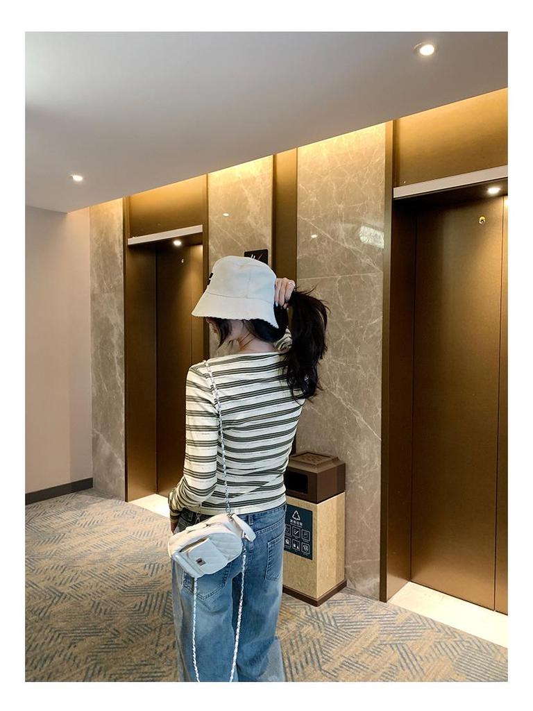 Spicy Girl Striped Slimming Long Sleeve T-Shirt - Stylish Korean Autumn/Winter Top for Women