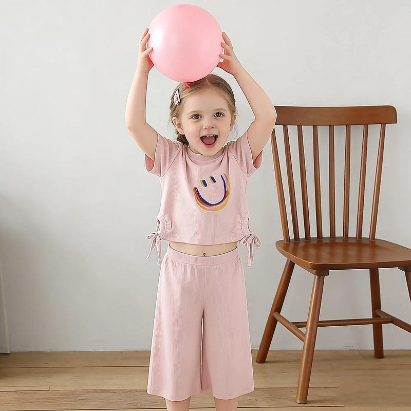 Sommerliches T-Shirt- und Hosen-Set für Mädchen – süßes und stylisches Zweiteiler-Outfit