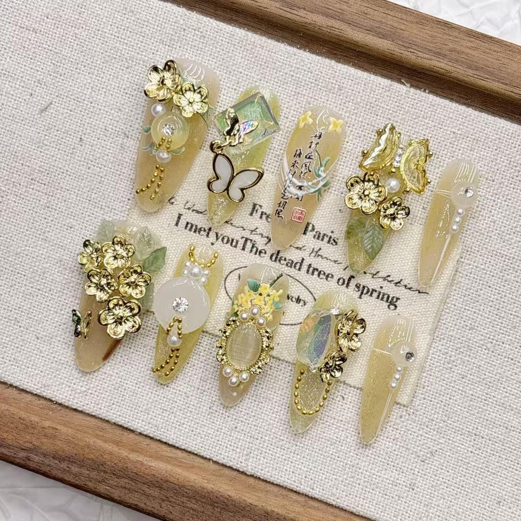 New Gilded Yellow Mid-Autumn Medium-Length Pointed Handmade Nail Tips