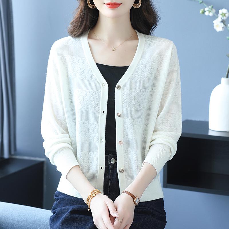 Petite V-Neck Pure Wool Knit Cardigan for Women - Spring & Autumn Fashion Outerwear Sweater