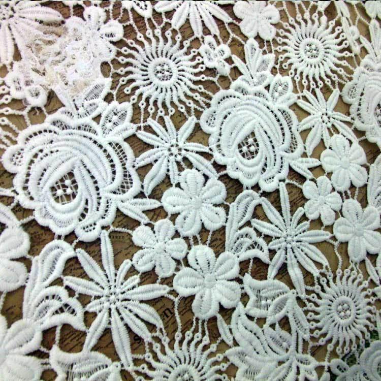 Кружевная ткань, полностью с аксессуарами, растворимая в воде, Вышитая ткань из молочного шелка, Трехмерная ажурная вышитая ткань белый