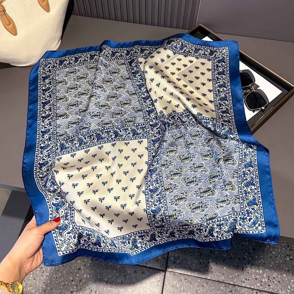 68Cm Black And White Floral Scarf Women'S Autumn And Winter Polyester Fiber Scarf Warm Sun Protection Neck Shawl Hijab