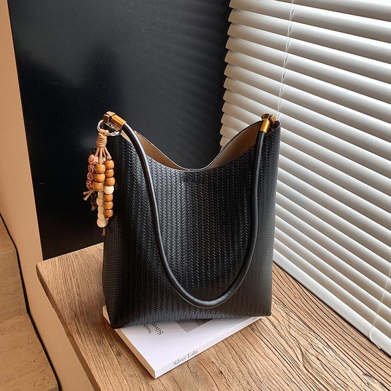 Retro Bag Women's Large-capacity New Autumn and Winter Versatile Casual Shoulder Underarm Bag Commuter Tote Bag