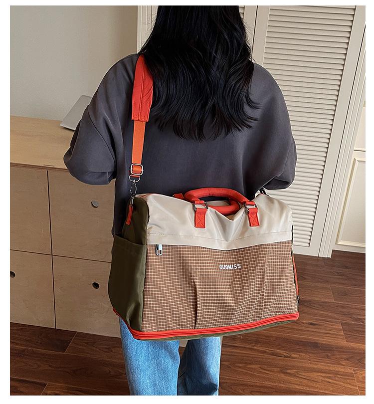 Women's Expandable Fitness Bag: Large Capacity, Dry/Wet Separation, Outdoor Sports & Travel with Shoe Compartment