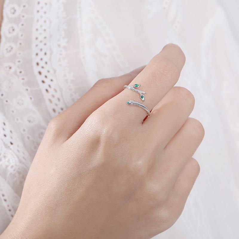 Elegant European Women's Tree Leaf Open Ring