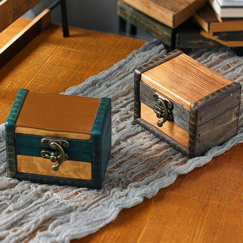 1pc Medieval Retro Jewelry Storage Box Wooden Treasure Jewelry Container Trinket Decor Box Props Pirate Jewelry Display Case