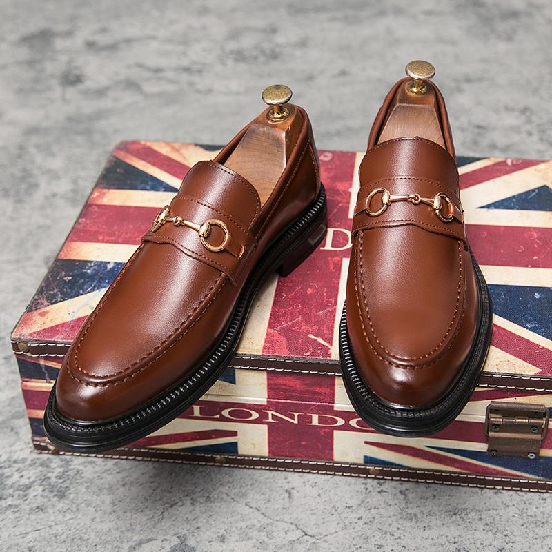 Kjolesko for menn Håndlagde Brogue-stil Festskinn Bryllupssko Menn Flats Lær Oxfords Formelle sko Vintage Stilfulle herrer