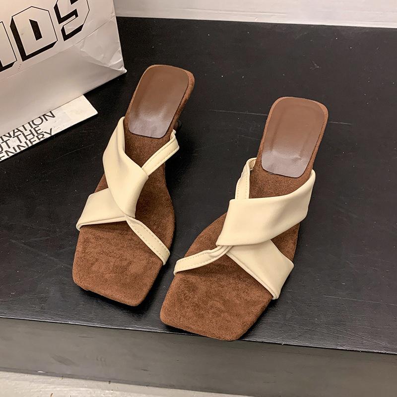 2025 summer new fashion niche design sense retro wedge sandals square head open-toed high-heeled cool slippers