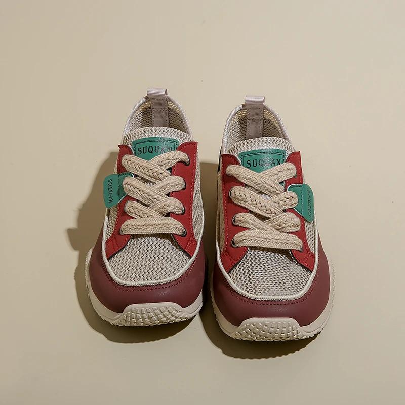 

Мода 2024 года, новые повседневные кроссовки на низком каблуке для женщин, горячая распродажа, летние смешанные цвета, женская обувь на шнуровке из искусственной кожи, женская вулканизированная обувь 40 красный