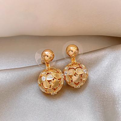 Blumenkugel-Ohrstecker mittelalterlich vintage Temperament-Ohrringe leichter Luxus retro personalisierte Ohrringe