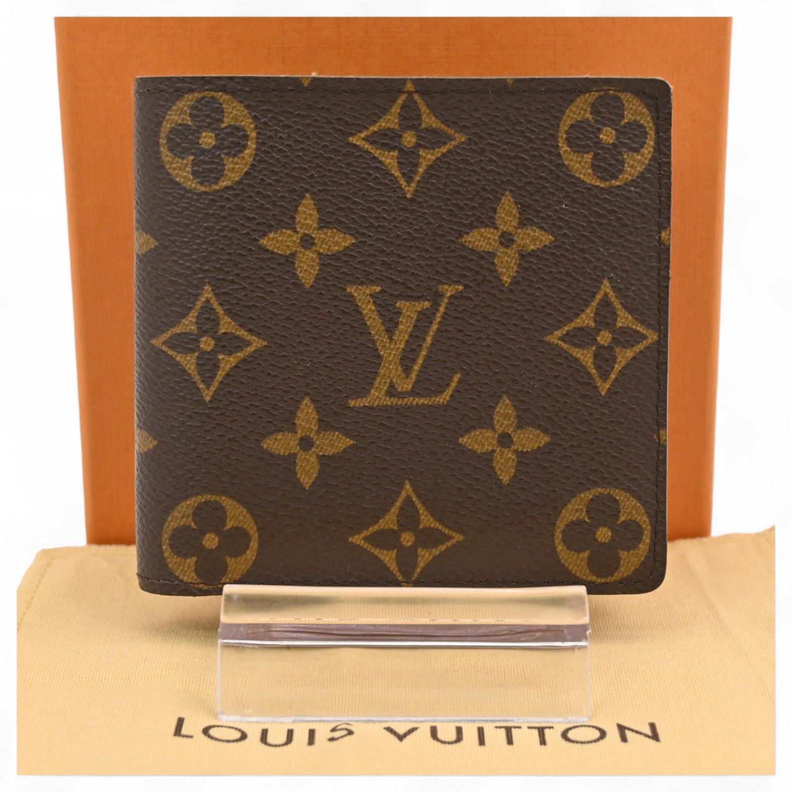 

Оригінал LOUIS VUITTON Монограмний Гаманець Портмоне Марко Складний Коричнева Канва lv8829jj Вживаний