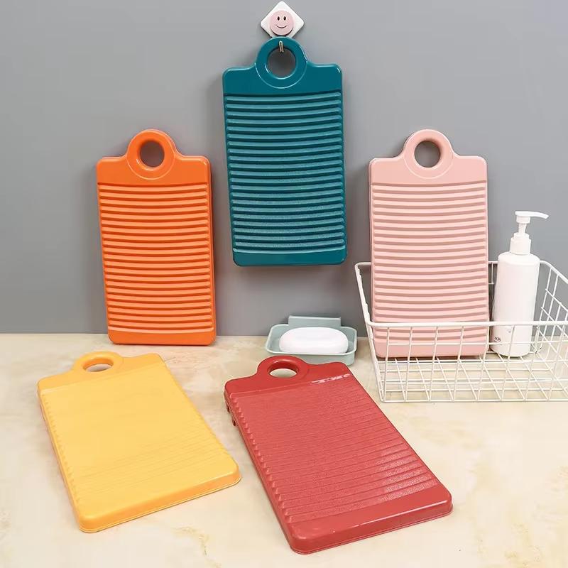 Kompaktes und leichtes Mini-Waschbrett aus Kunststoff mit rutschfester Oberfläche für Handwäsche