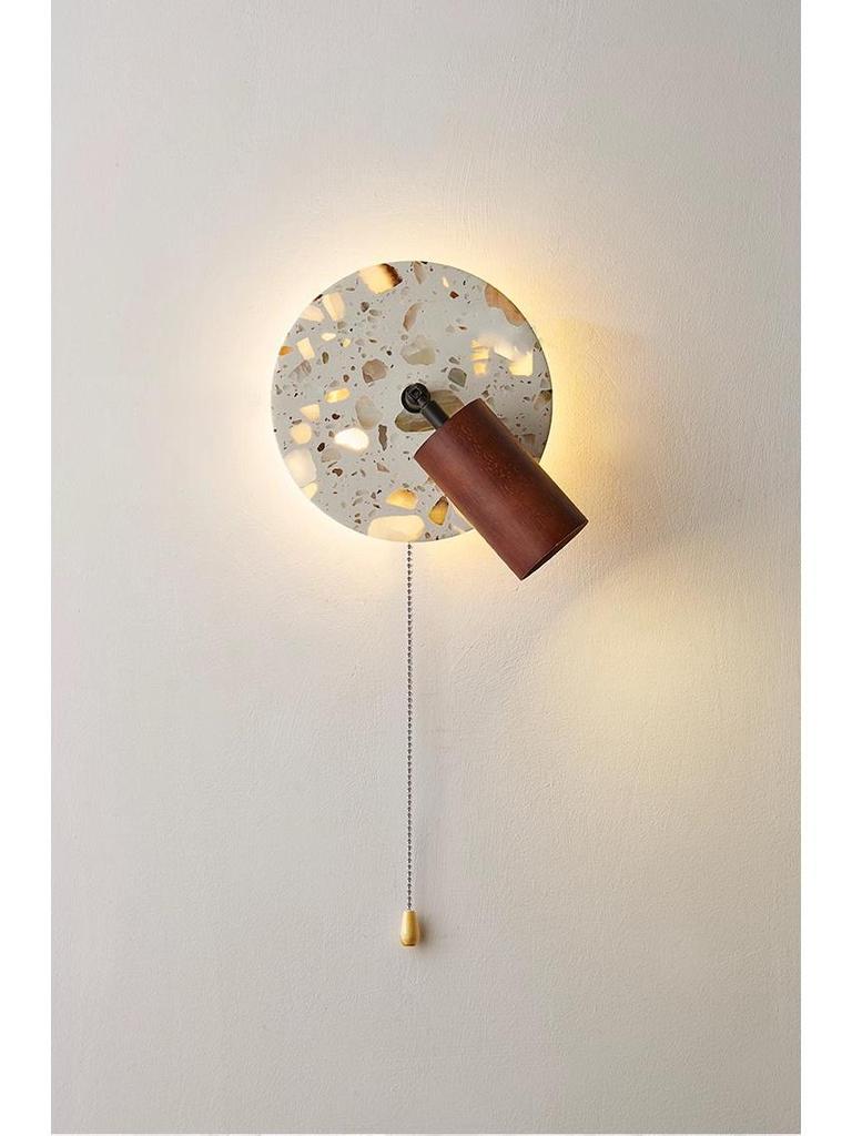 Nordische drehbare transluzente Stein-LED-Wandleuchte für Schlafzimmer im Wabi-Sabi-Stil, Nachttisch, Eingang oder Balkon.