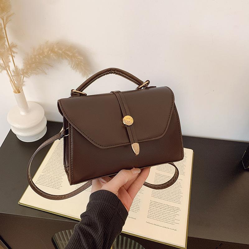 2025 New Stylish and Simple Handbag, High-end Retro Versatile Shoulder Messenger Bag, Textured Commuter Small Square Bag
