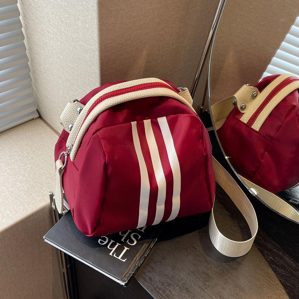 Spring casual nylon cloth bag, women's new niche shell bag, light and versatile large-capacity messenger bag, free shipping