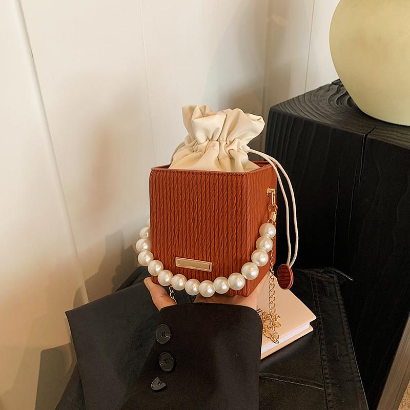 Chic And Stylish New Autumn Bucket Bag In Khaki Pink Black White And Brown For Women