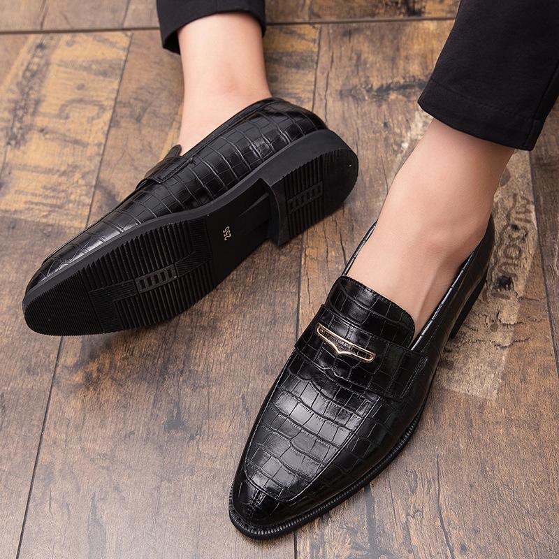 Leather Shoes Men's Business Men's Shoes Youth Korean Version Trend British Large Size Casual Shoes Pointed Hair Stylist Trendy Shoes Men