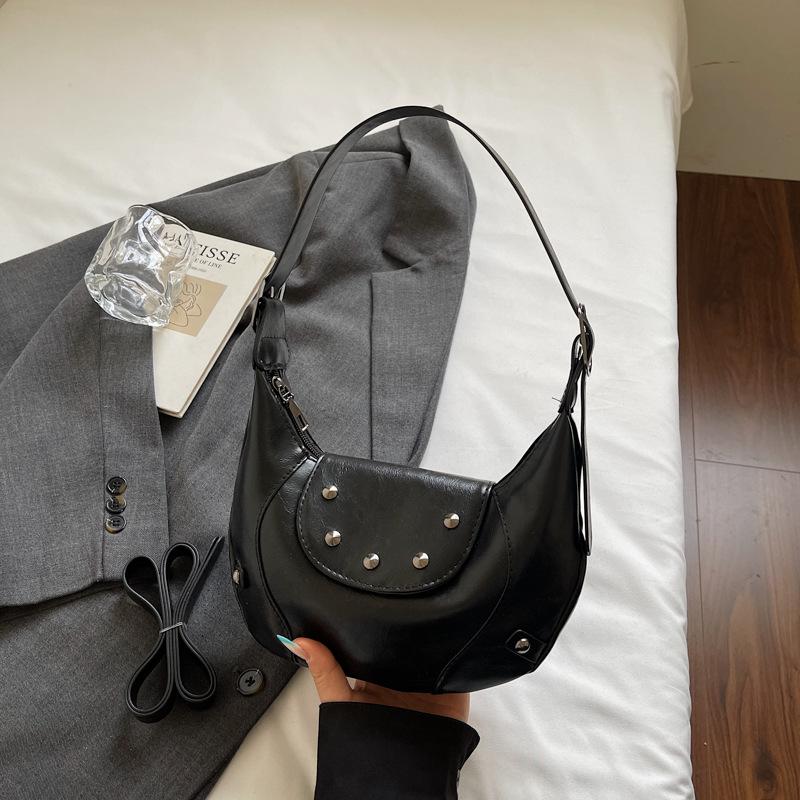 Vintage Mallard Style Shoulder Underarm Bags for Women Versatile Rivet Design Ladies Crossbody Bag Autumn Cool Girls Pu Handbags