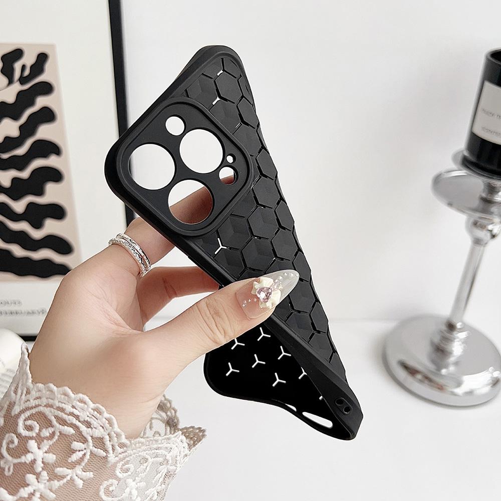 Mesh Breathable Phone Case for iPhone 11 13 15 14 Pro Max iPhone 12  13 Pro 14 Pro Continuous Heat Dissipation Drop-proof and Durable