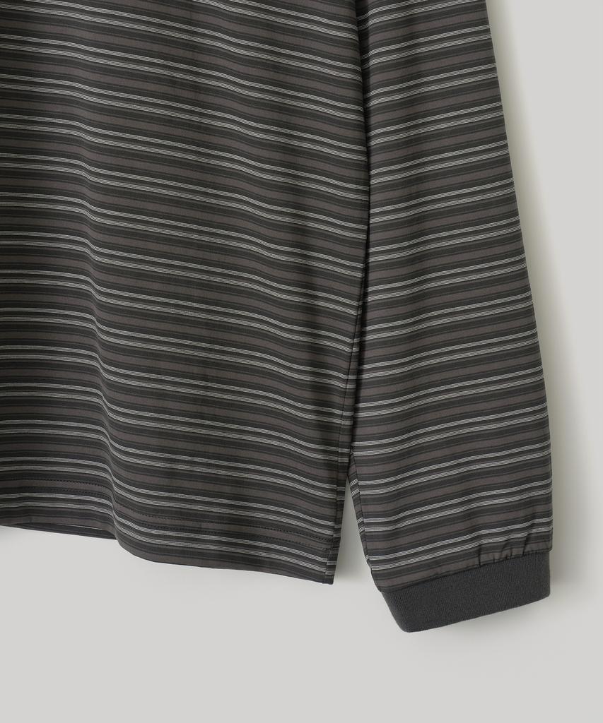 ANOTHER OFFICE Zephyr Streifen T-Shirt (Schwarz)