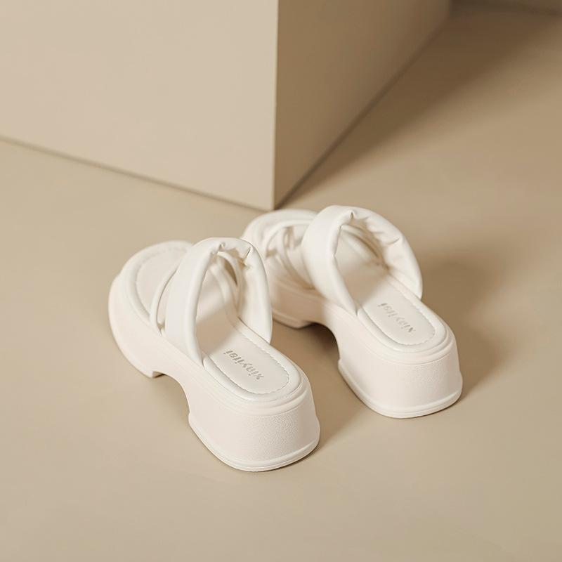 

2025 новые летние шлепанцы с зажимом для пальцев, на высокой толстой подошве, крутые шлепанцы, сандалии, римские пляжные женские туфли 40