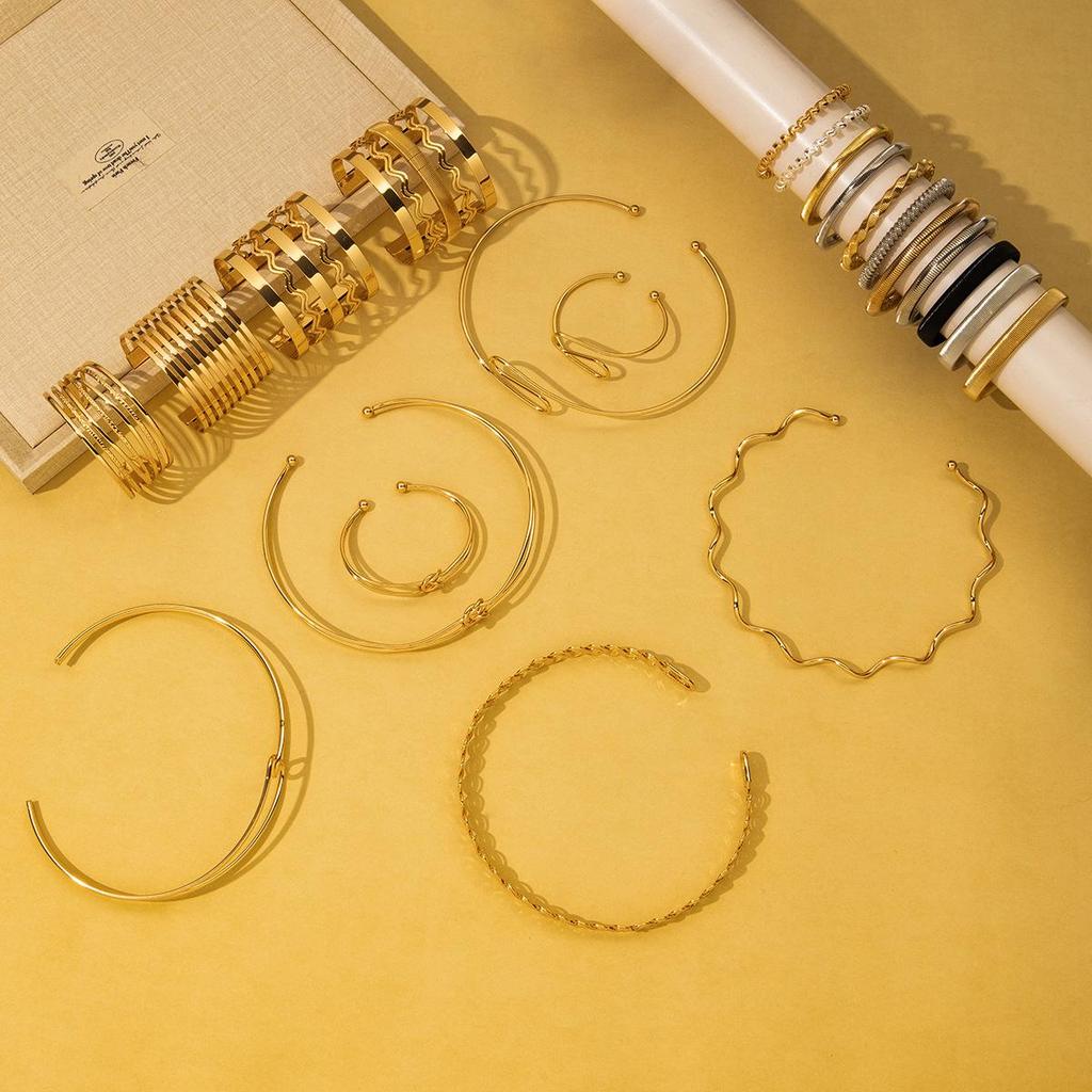 European & American High-End Gold Wire Multi-Layer Bracelet Necklace.