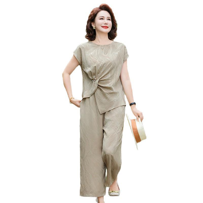 Elegant Summer Set: Stylish Short-Sleeved Top & Large Size Two-Piece for Middle-Aged & Elderly Moms - 2026 Collection