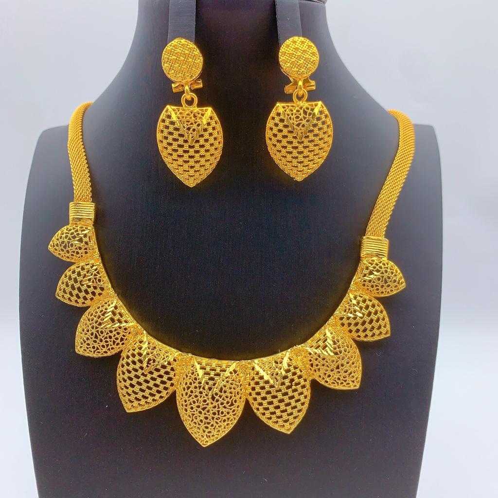 Heiße Verkäufe Luxuriös Groß Braut Afrikanische Blumen Design 24 Karat Vergoldet Schmuckset für Hochzeitschmuck Halskette Ohrring Set
