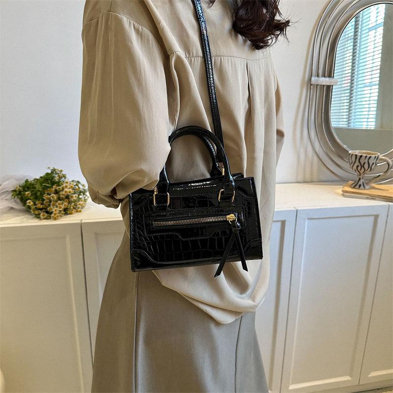 Mini Crossbody Shoulder Bag for Women  Pretty  Small  Leather  Fashion  Bags