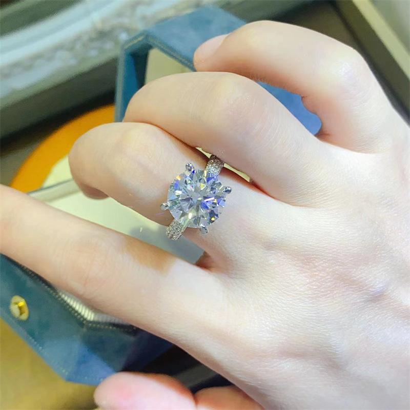 Houtros Luxury 5Carat D VVS1 Moissanite Wedding Ring CopperPlated 18K White Gold Classcial Four Claws Engagement Ring GRA