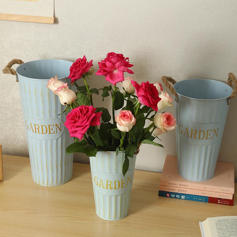 Secchio Fiori in Latta Retro Blu: Vaso per Fiori Freschi e Secchi per Arredamento Casa e Fioreria