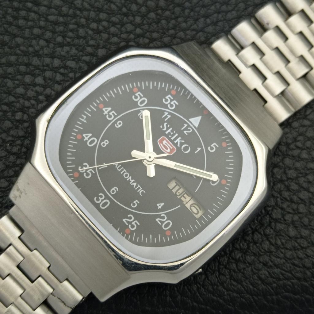 GENUINE VINTAGE SEIKO 5 AUTOMATIC 7009A JAPAN MENS BLACK DIAL WATCH A702397-5 R124-a702397