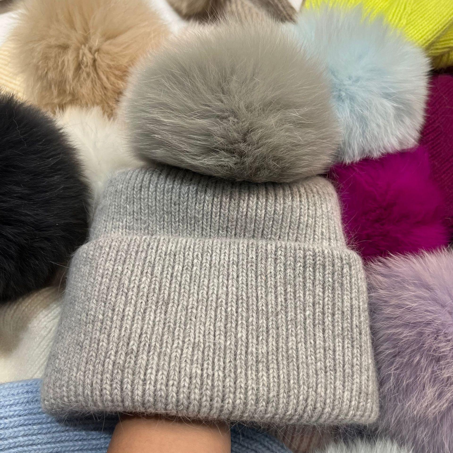 

Iceland~ Flowers And Teen Stars Big Hairball Sweet And Cute Wool Hat Winter Warm Rabbit Hair Knitted Hat One size fits all (elastic) світло-сірого кольору