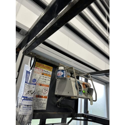 Niigata Seiki SK PVC Pipe Adhesive Holder with Legs, 100g Capacity, ASK-P0