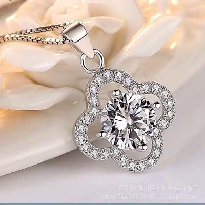Pendentif Trèfle à Quatre Feuilles Chiba - Chaîne Courte Clavicule Diamant Japonais & Coréen pour Femmes