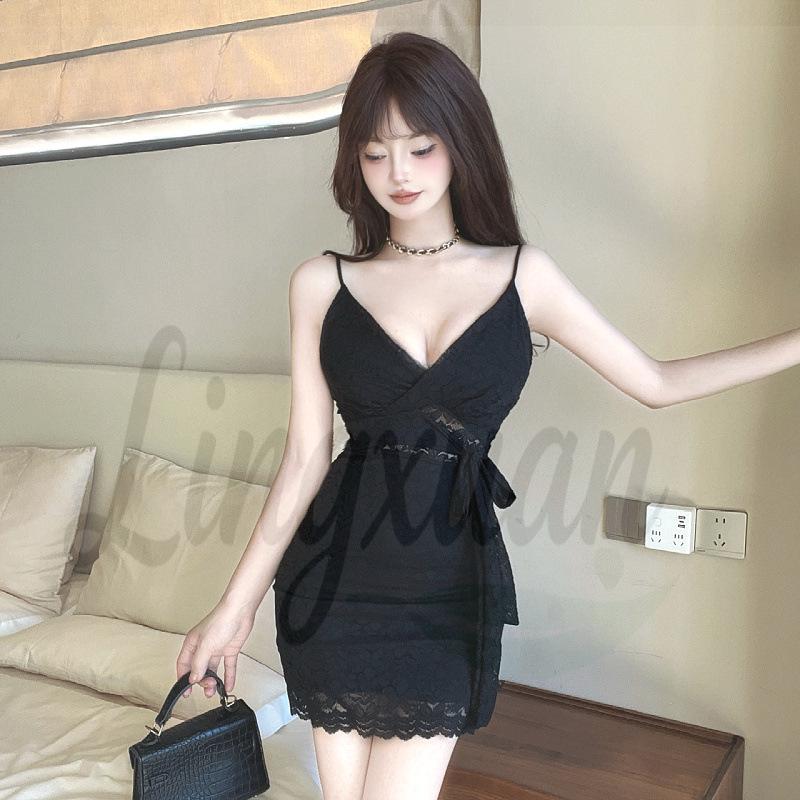 

Seductive Lace Bodycon Camisole Dress with Waist-Cinching Design Large