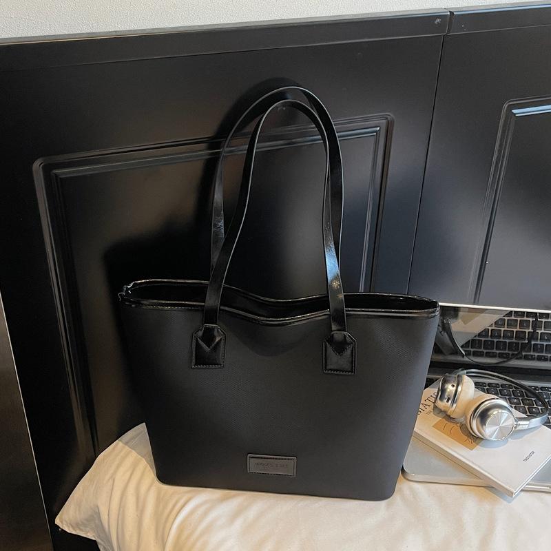 Fashion Large-capacity Bag Women's 2025 New Commuter Versatile Shoulder Bag, High-end Sense Going Out To Work Tote Bag