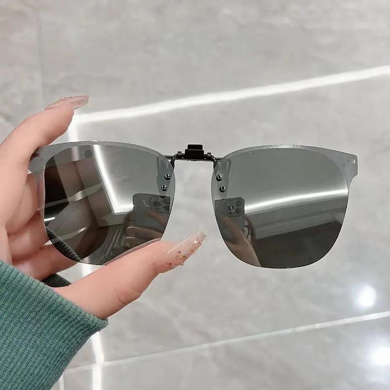 

Men Clip On Sunglasse Polarized Flip up Glasses Women Gradient Photochromic Anti UV400 Sunglasses Night Vison Goggles срібний