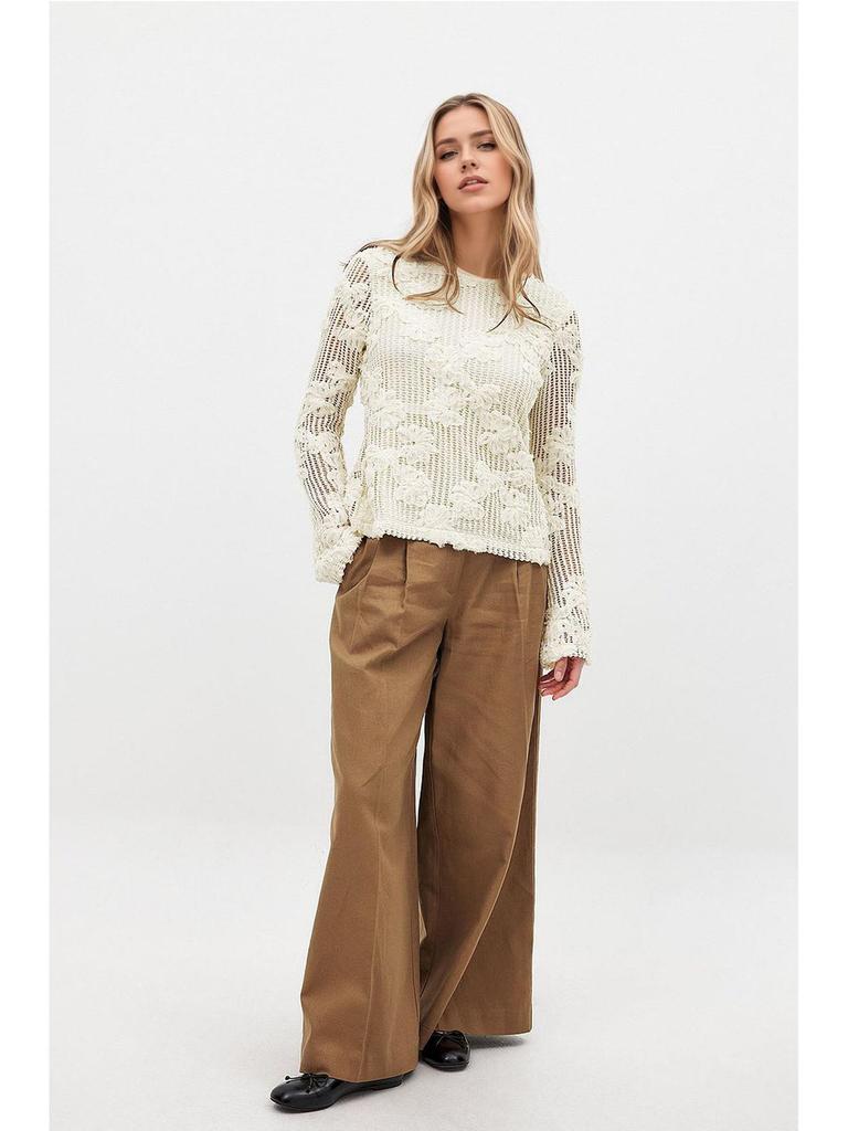 European and American High-End Hollow Crochet Knitwear: Women's New Long-Sleeved Autumn 2025 Top