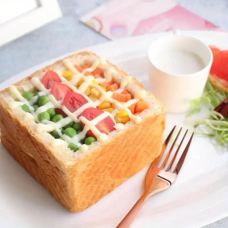 350-milliliter Salad Dressing Bottle with a 5-hole Nozzle for Squeezing Sauce, Convenient for Use In the Kitchen