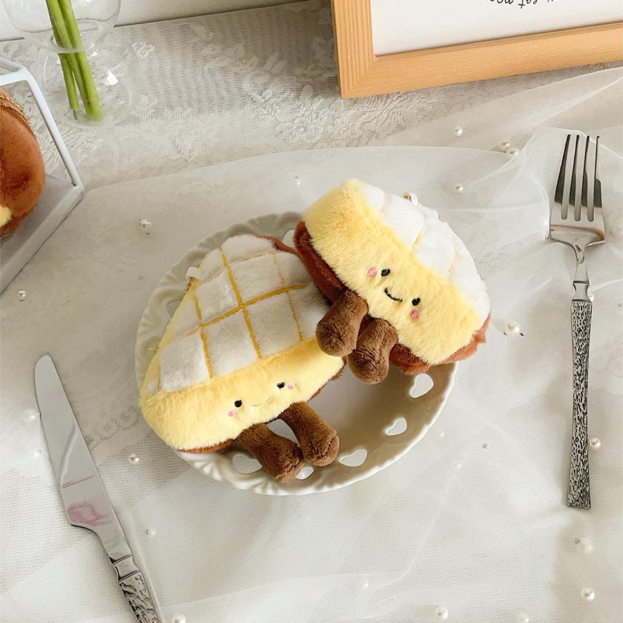Cute Baking Bread Plush Pineapple Pie Doll Bread Machine Doll Ornaments Food Doll Gift Bag Pendant
