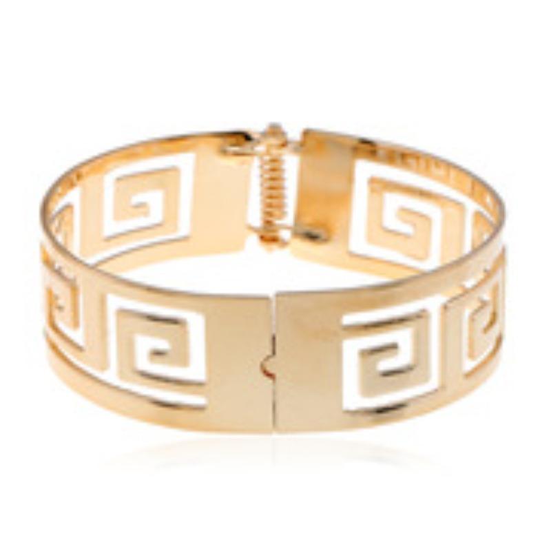 European and American Alloy Retro Necklace Metal Pattern Totem Collar