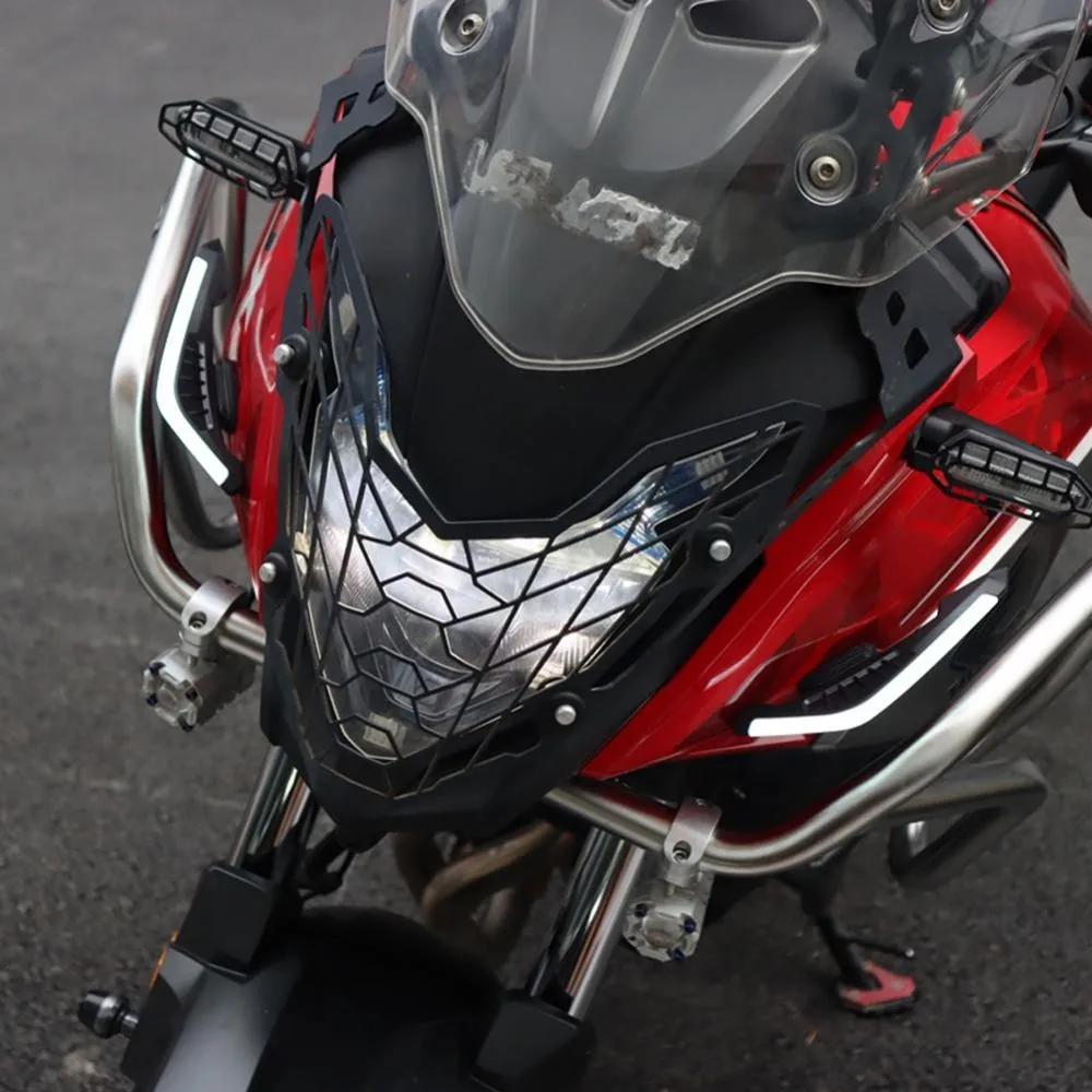 2 Stück Motorrad Frontseiten-Spoiler Winglets Aerodynamisches Flügelset Feste Windabweiser mit LED-Licht Klebe-Dekoraufkleber